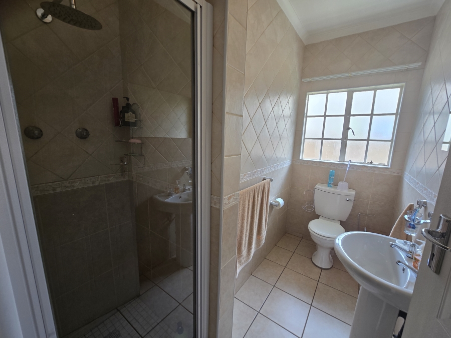 To Let 2 Bedroom Property for Rent in Flamwood North West